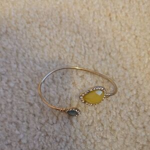 Elegant Gold and Yellow Stone Bracelet
